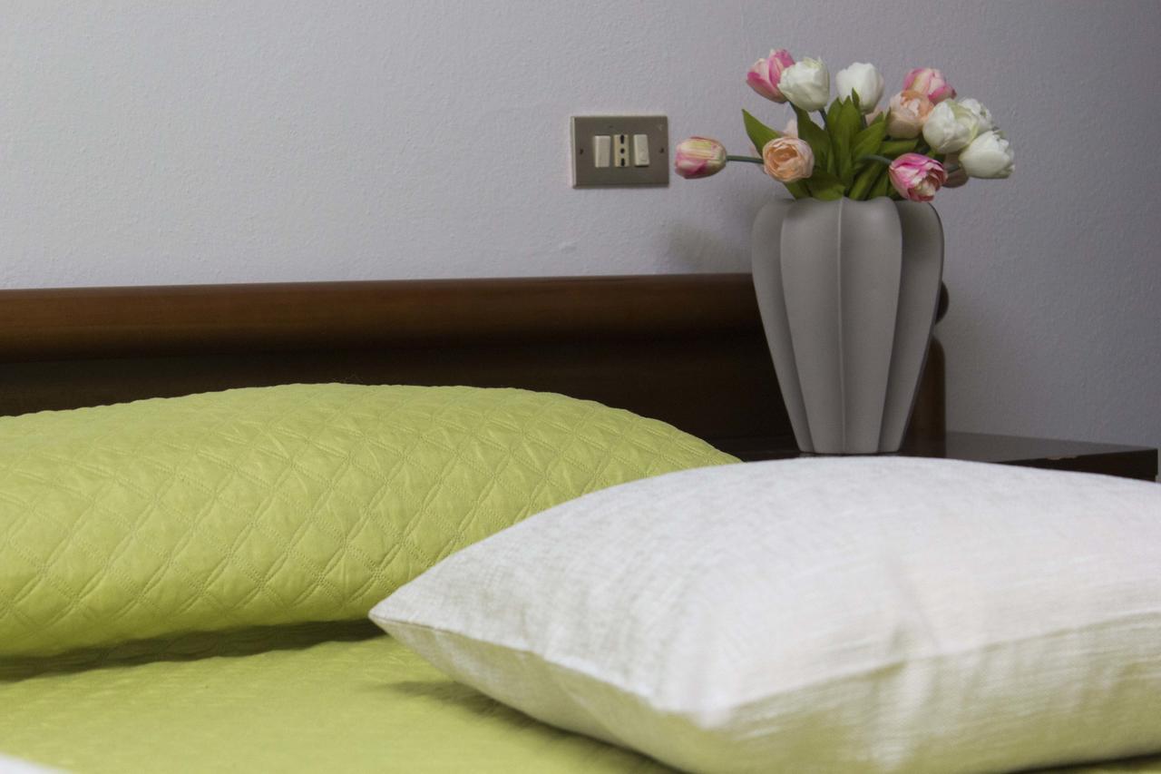 Appartement Casa Madali' - Nel Borgo à Marone Extérieur photo